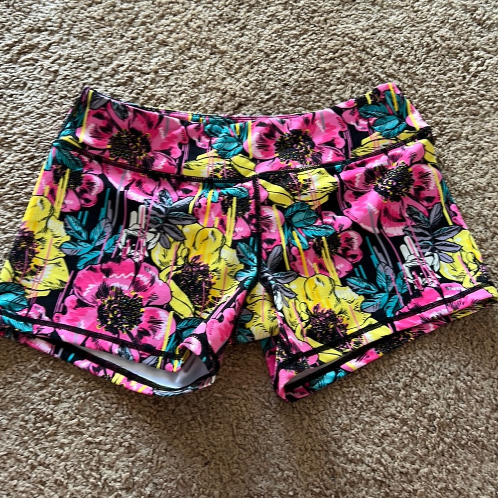 Born primitive shorts